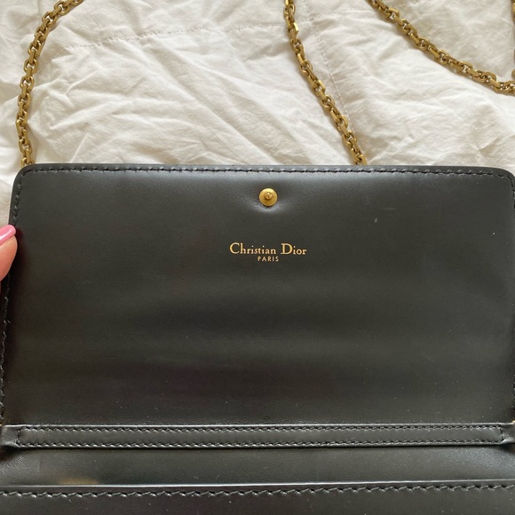AUTHENTIC Christian Dior Wallet on Chain - Picture 4 of 7